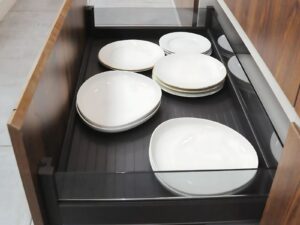 Khay kéo kính cường lực lòng bằng