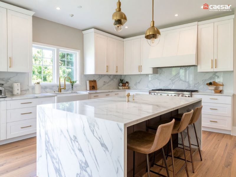 Bếp đẹp có bàn đảo Caesar