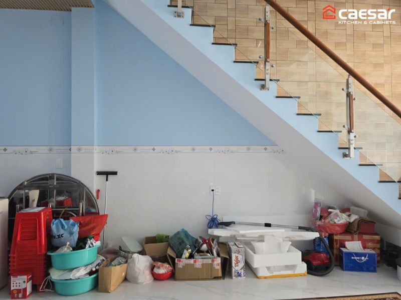Dự án nội thất Tủ cầu thang lúc chưa thi công