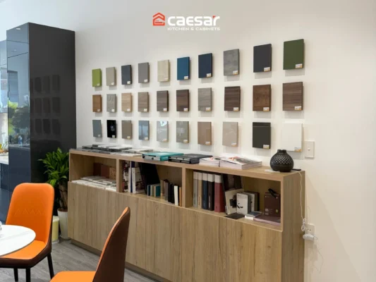 Khu vực mẫu vật liệu tại showroom Caesar Bình Dương