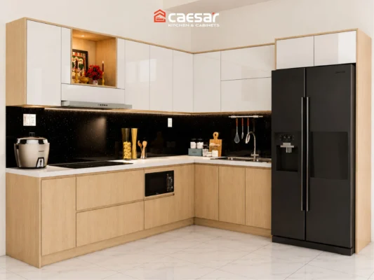 Mẫu tủ bếp gỗ sáng màu kết hợp bàn thờ Ông Táo hiện đại